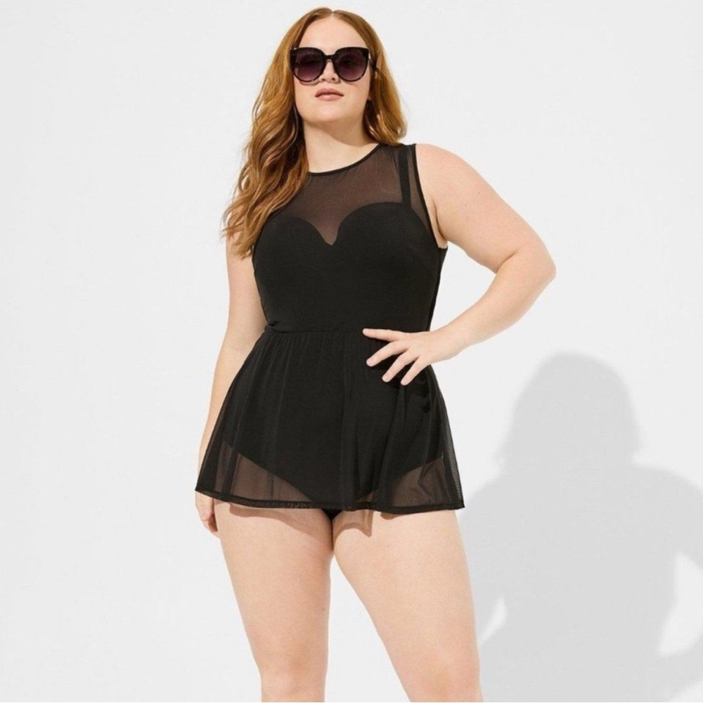 NWT Torrid Underwire Long Mesh Overlay Black Swim Dress With Brief Peplum Hem.
